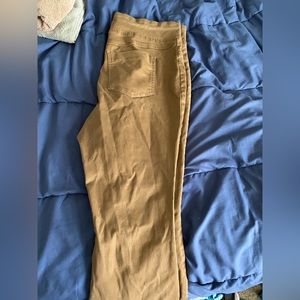 A large in khakis skinny jeans, edition, only been worn twice